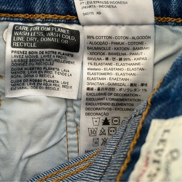 Levi's 501 Premium Denim Blue Cut Off's Medium Wash Jean Shorts Sz 26 - Picture 10 of 11
